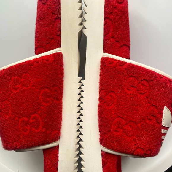 GUCCI x ADIDAS Slides (Authentic) - Picture 16 of 16